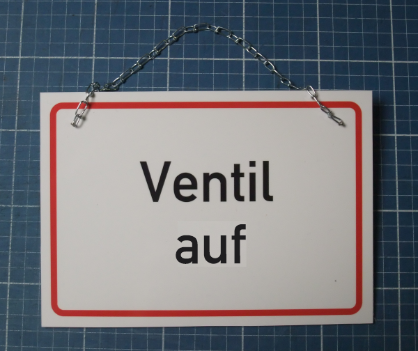 Hinweis, Ventil auf mit Kette