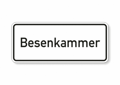 Text, Besenkammer